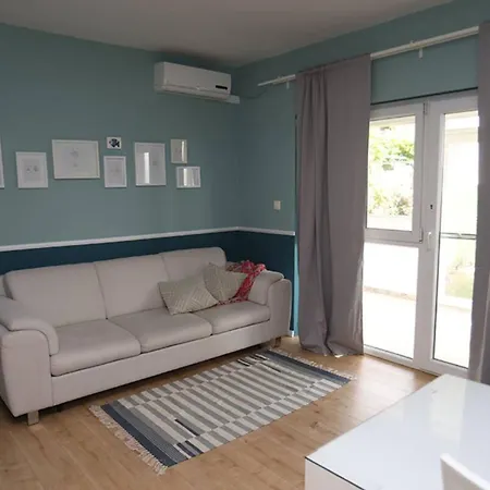 Garden Oasis - Kastel Luksic Apartment *