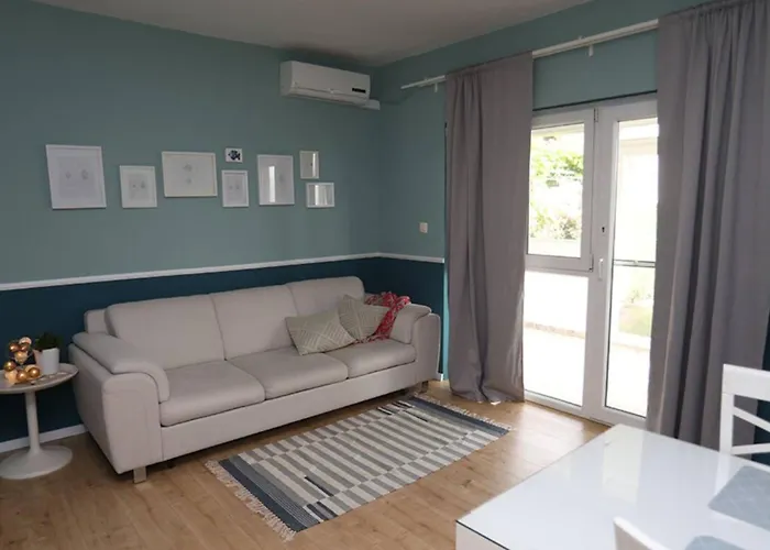 Garden Oasis - Kastel Luksic Apartman *