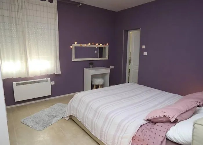 Garden Oasis - Kastel Luksic Apartman Kastela